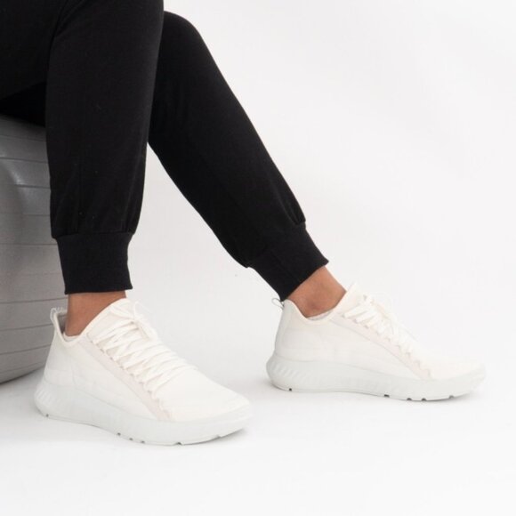 ECCO Women's St.1 Lite Sneaker - Picture 3 of 9